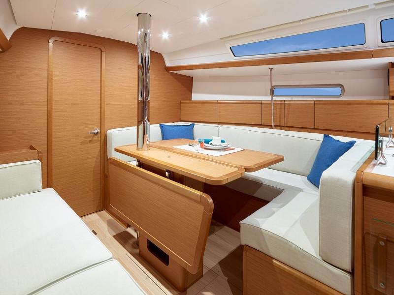 Book yachts online - sailboat - Sun Odyssey 389 - Agios Georgios - rent