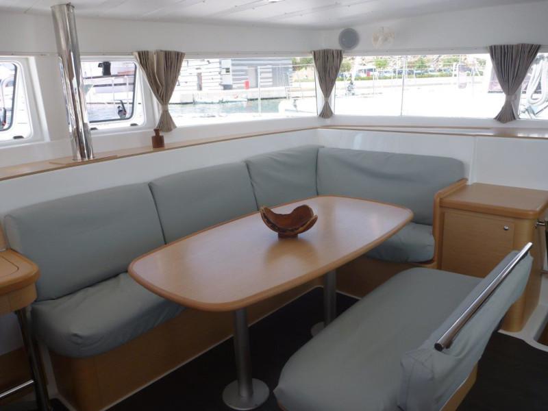 Book yachts online - catamaran - Lagoon 421 (4+1 cab.) - Allegria - rent