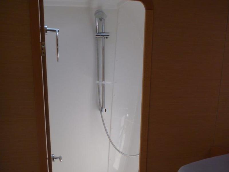 Book yachts online - catamaran - Lagoon 421 (4+1 cab.) - Allegria - rent
