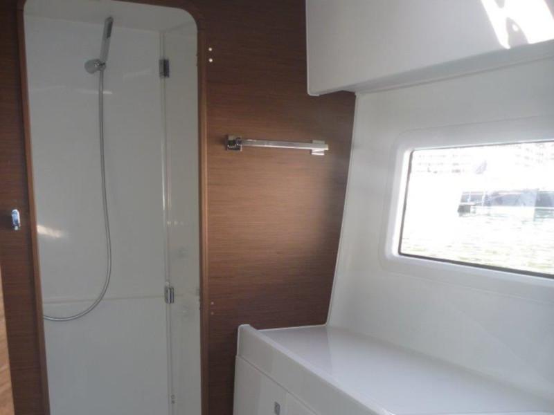 Book yachts online - catamaran - Lagoon 42 (3+2 cab.) - Skyfall - rent