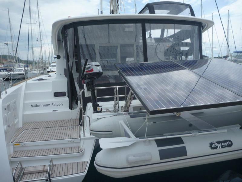 Book yachts online - catamaran - Lagoon 40 (3+2 cab.) - Millennium Falcon - rent