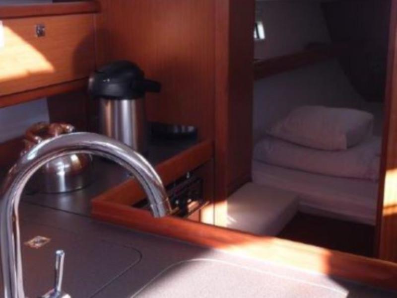 Book yachts online - sailboat - Bavaria 33 Cruiser - Cleopatra - rent