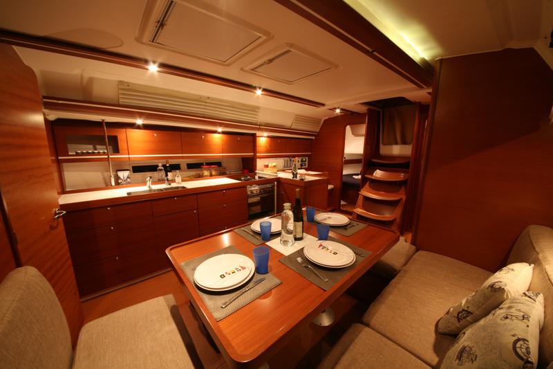 Book yachts online - sailboat - Dufour 445 GL - McLir - rent