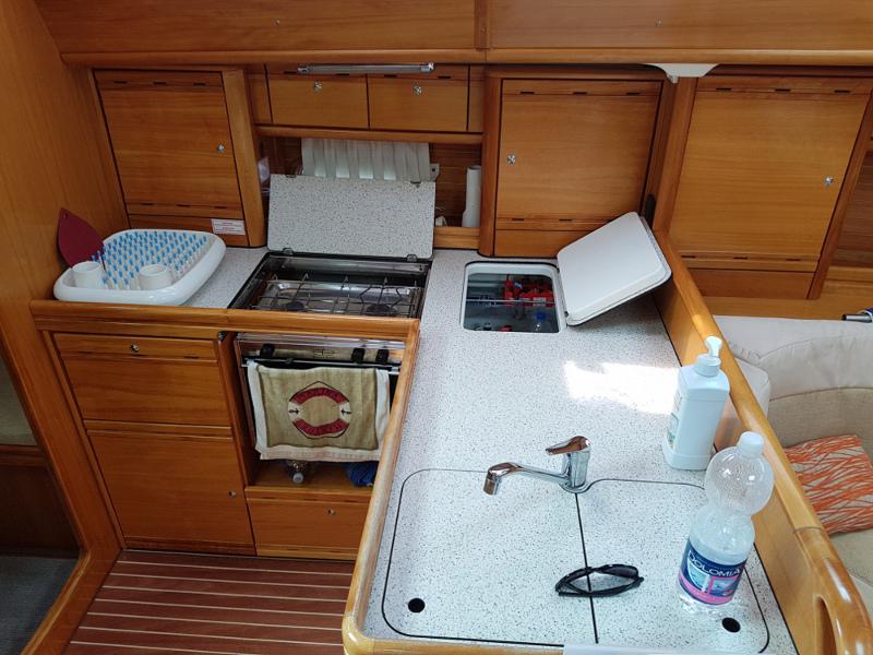 Book yachts online - sailboat - Bavaria 40 Vision - Asch - rent