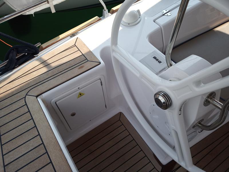 Book yachts online - sailboat - Elan Impression 45 BT - Knotty Buoy - rent