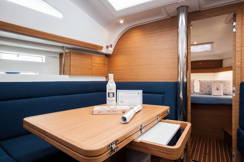 Book yachts online - sailboat - Elan Impression 40 - FORTISS with A/C - rent