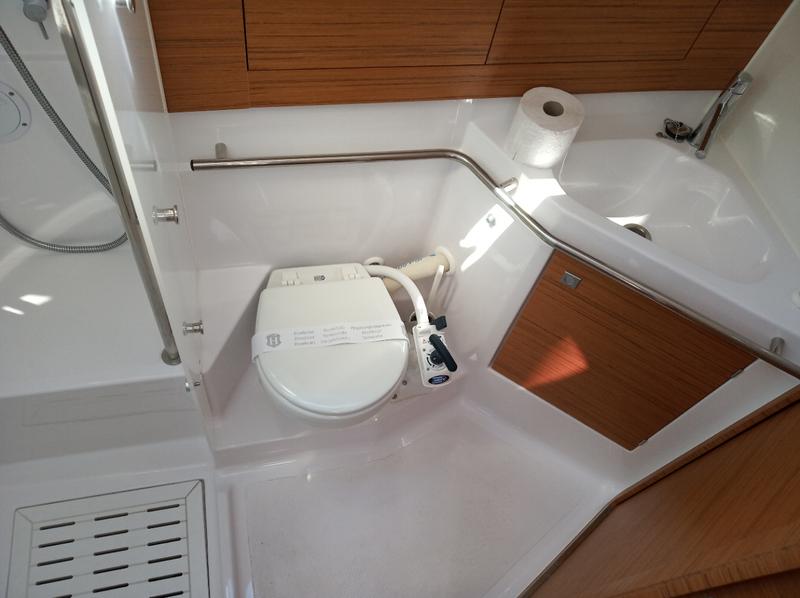 Book yachts online - sailboat - Elan Impression 45 BT - NO LIMITS - A/C + GEN. - rent