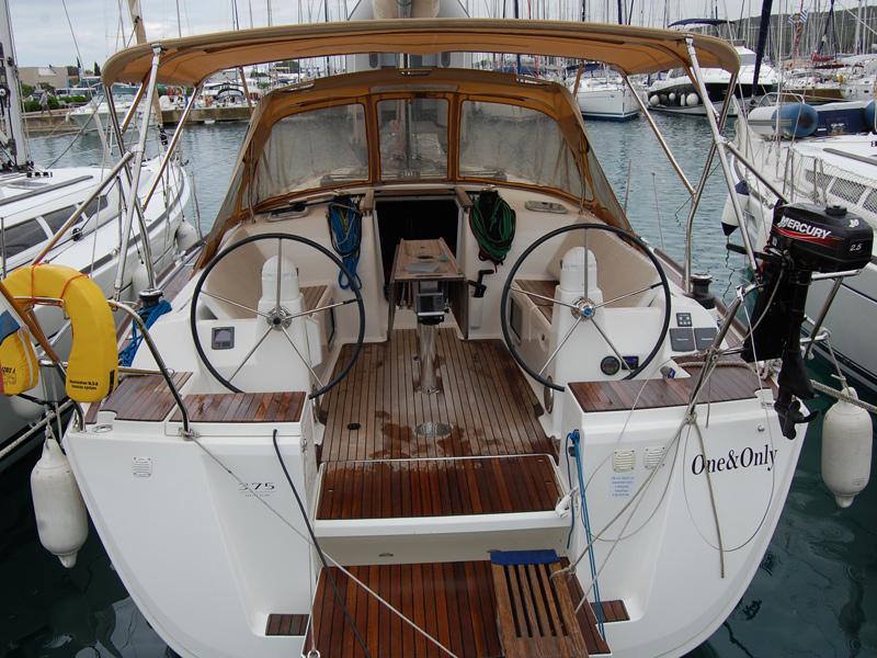 Book yachts online - sailboat - Dufour 375 GL - One&amp;Only - rent