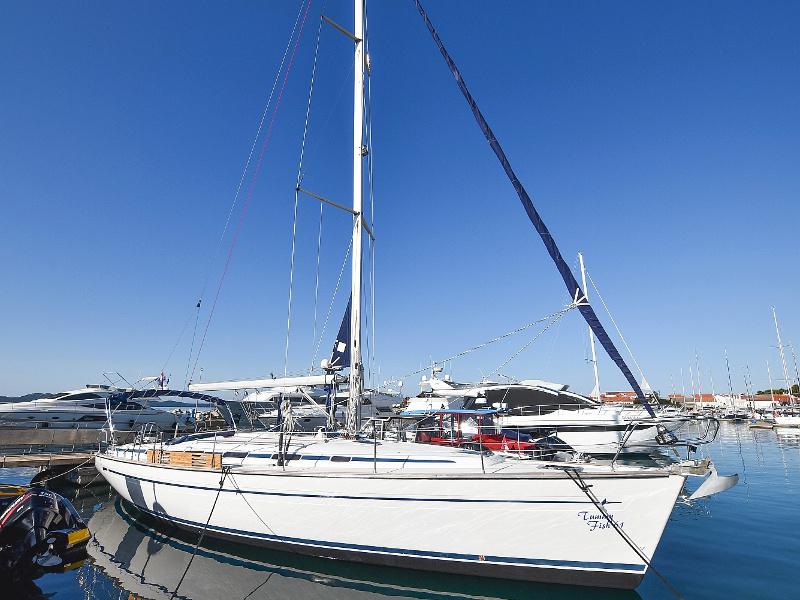 Book yachts online - sailboat - Bavaria 44 - Tummy fish - rent