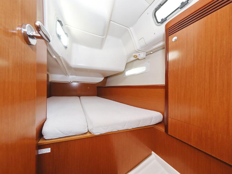 Book yachts online - sailboat - Oceanis 40 - Second Wind - rent