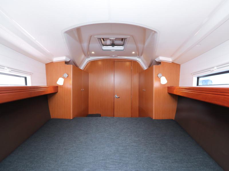 Book yachts online - sailboat - Bavaria Cruiser 37 - Hama - rent