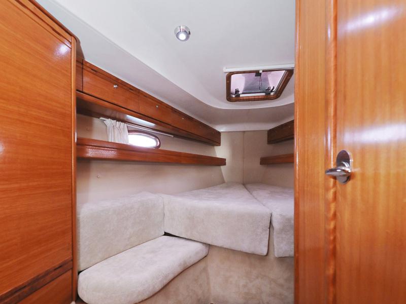 Book yachts online - sailboat - Bavaria 39 Cruiser - Windy - rent