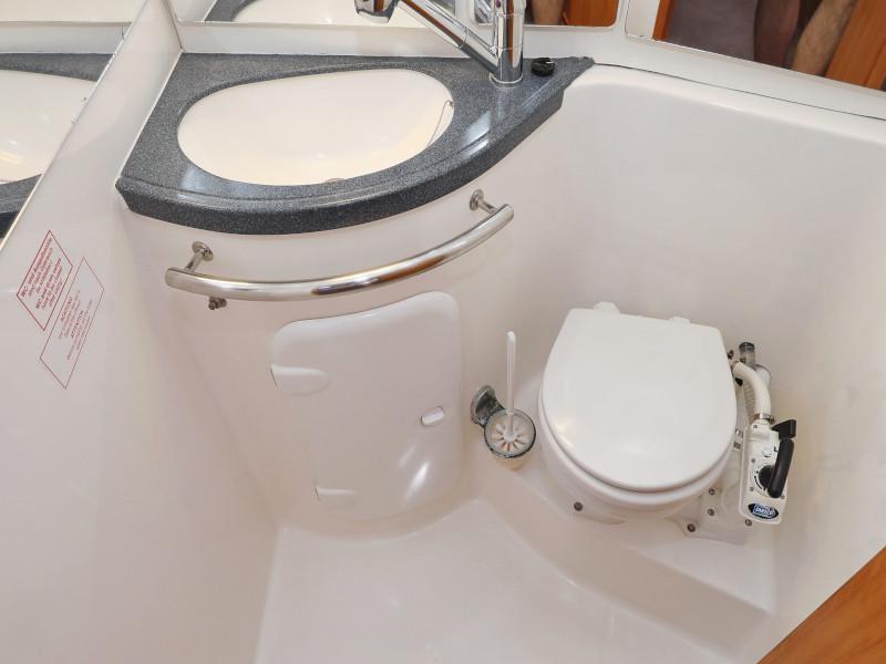 Book yachts online - sailboat - Bavaria 39 Cruiser - Windy - rent