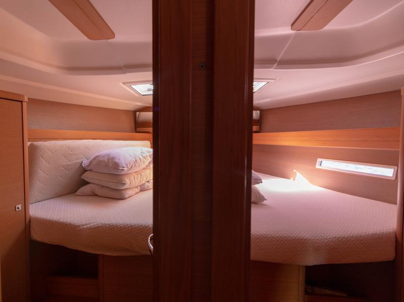Book yachts online - sailboat - Dufour 450 GL - Easy Going - rent