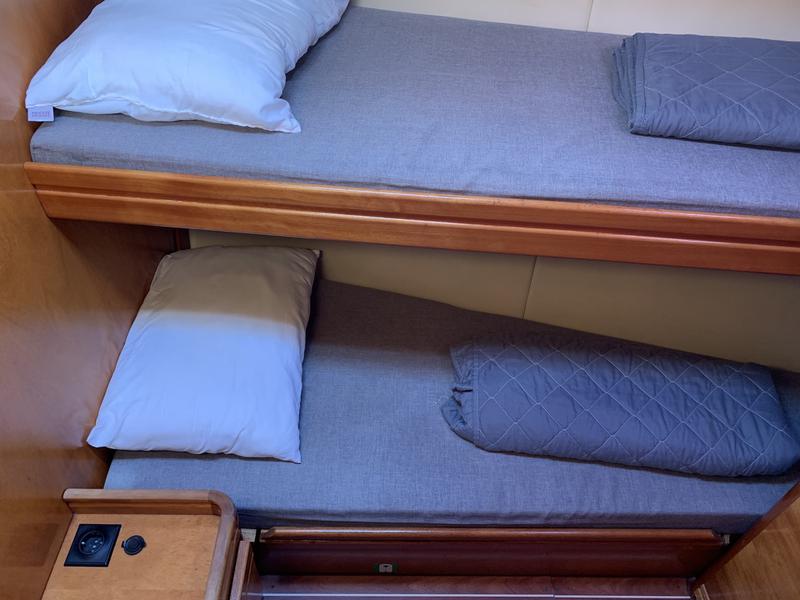 Book yachts online - sailboat - Bavaria 46 Cruiser - Hermes - rent