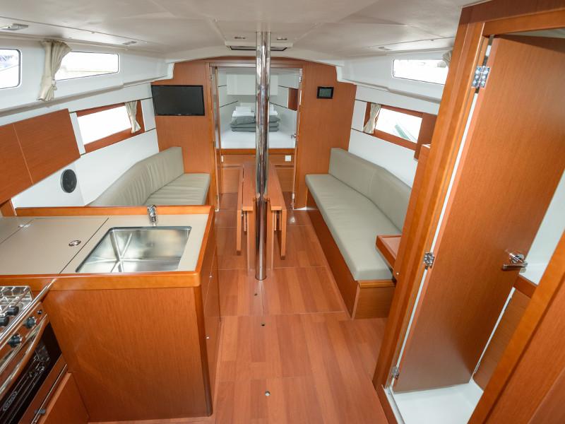 Book yachts online - sailboat - Oceanis 35.1 - Aquilo - rent