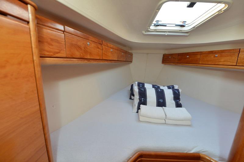 Book yachts online - sailboat - Bavaria 37 Cruiser - Ragazza - rent