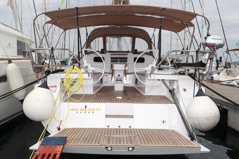 Book yachts online - sailboat - Elan 45 Impression - Her Majesty  - rent