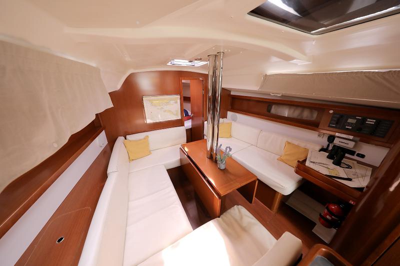 Book yachts online - sailboat - Oceanis 34 - STAR ELISABETH - rent