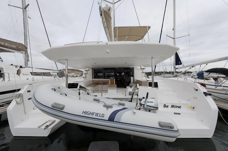 Book yachts online - catamaran - Dufour 48 - BE MINE - rent