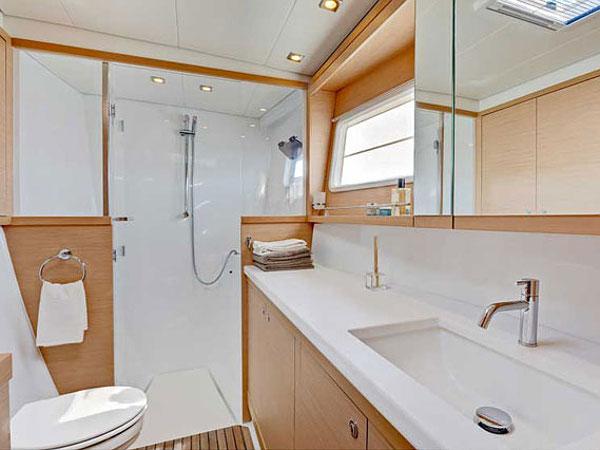 Book yachts online - catamaran - Lagoon 450 - DORKA V - rent