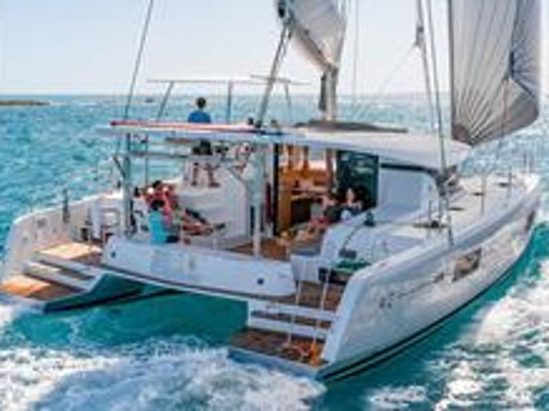 Book yachts online - catamaran - Lagoon 42 - EASY COURSE - rent