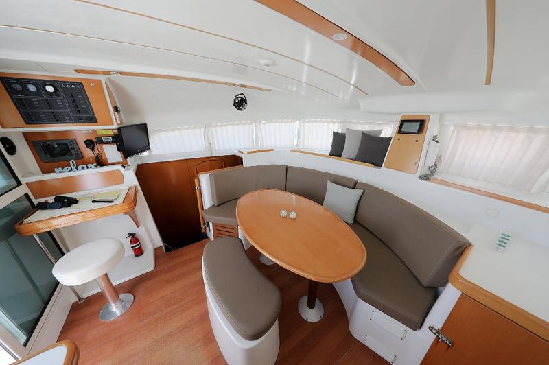 Book yachts online - catamaran - Lagoon 380 S2 - LOVE SONG - rent