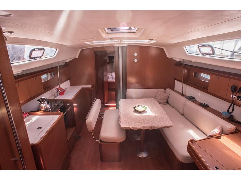 Book yachts online - sailboat - Oceanis 43 - SCARPANTO - rent