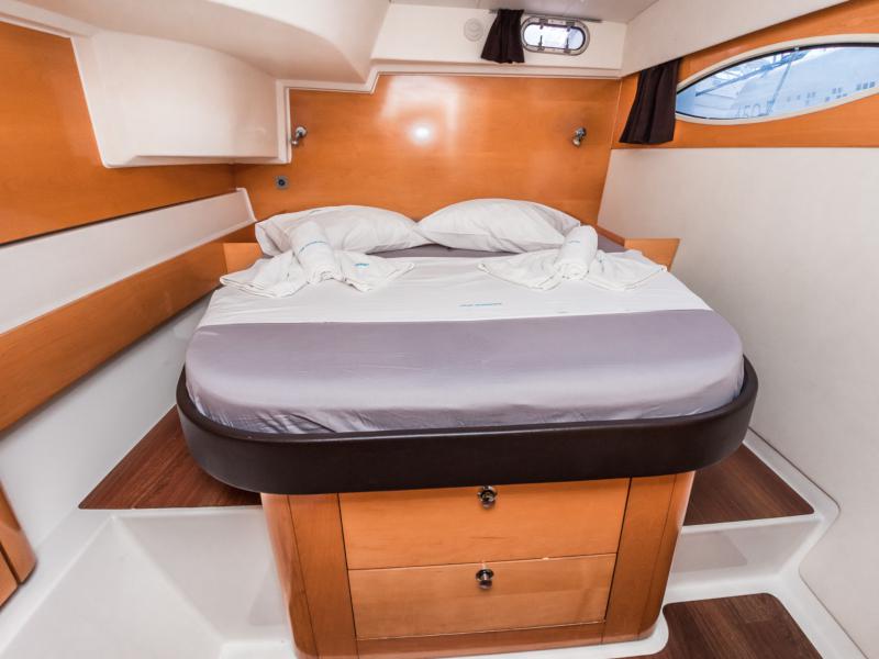 Book yachts online - catamaran - Salina 48 - Melina - rent