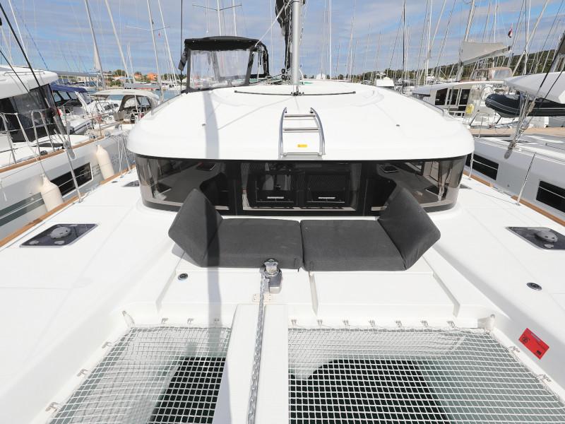 Book yachts online - catamaran - Lagoon 40-3 EXCLUSIVE - THE CURE OWNER VERSION AC salon + generator - rent