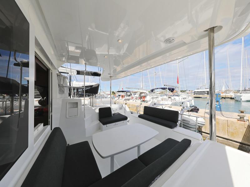 Book yachts online - catamaran - Lagoon 40-3 EXCLUSIVE - THE CURE OWNER VERSION AC salon + generator - rent