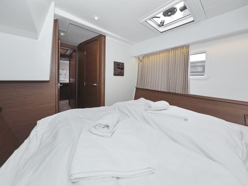 Book yachts online - catamaran - Lagoon 42 - FANTASEA  - rent