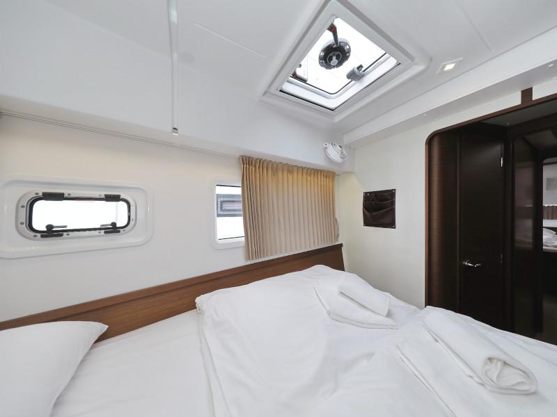 Book yachts online - catamaran - Lagoon 42 - FANTASEA  - rent