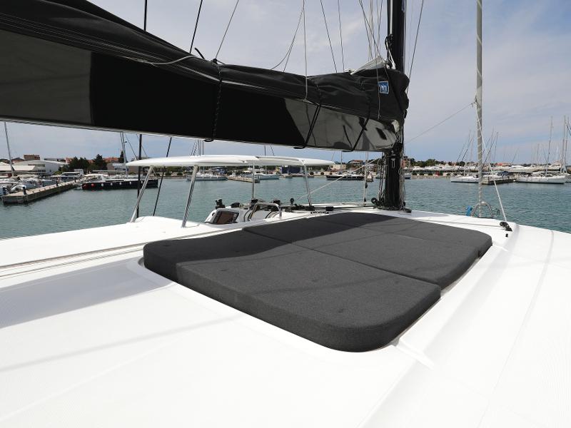 Book yachts online - catamaran - Lagoon 52 - SEA DWELLER (ex.TEQUILA SUNRISE) AC Generator Watermaker - rent