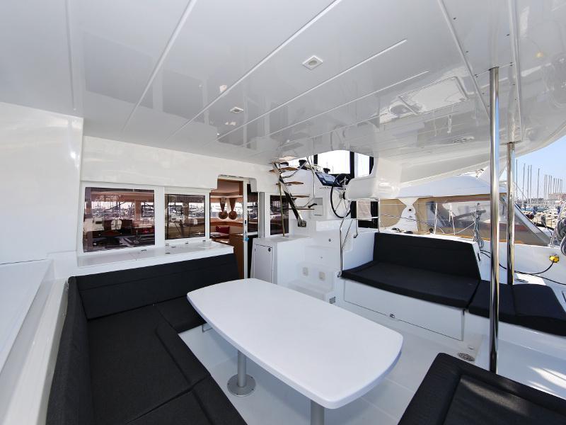 Book yachts online - catamaran - Lagoon 450 - FELIX FINIS  - rent