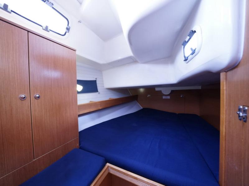Book yachts online - sailboat - Bavaria 43 Cruiser - no name - rent
