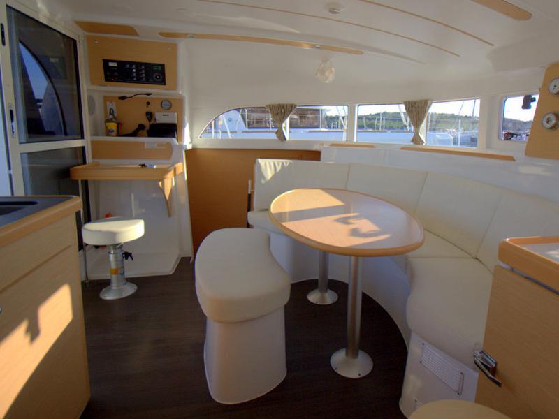 Book yachts online - catamaran - Lagoon 380 - Catharsis - rent