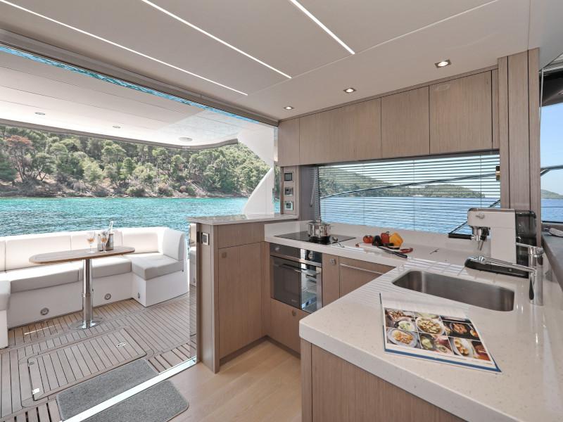 Book yachts online - motorboat - Manhattan 52 - CICO - rent