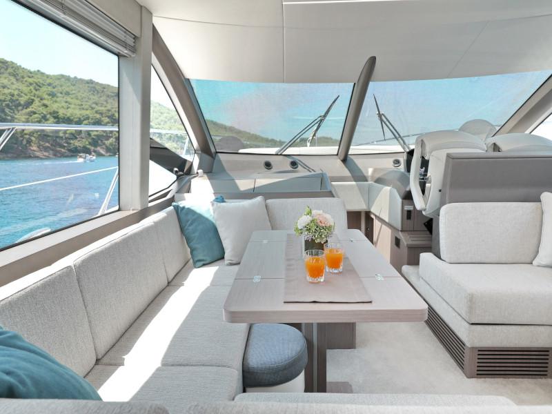 Book yachts online - motorboat - Manhattan 52 - CICO - rent