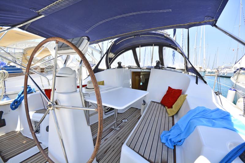 Book yachts online - sailboat - Sun Odyssey 36i - Rebecca - rent