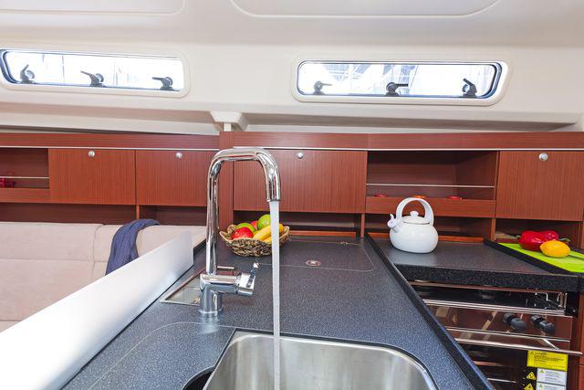 Book yachts online - sailboat - Hanse 385 - Serendip - rent