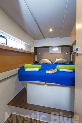 Book yachts online - catamaran - Nautitech Open 40 - MYSTIC BLUE - rent