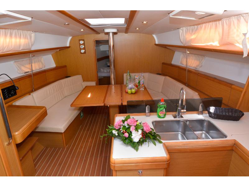 Book yachts online - sailboat - Sun Odyssey 42i - Sea Kiss - rent