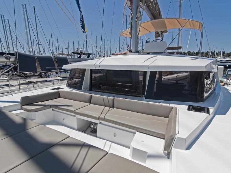 Book yachts online - catamaran - Bali 4.5 - Adria Nikita - rent