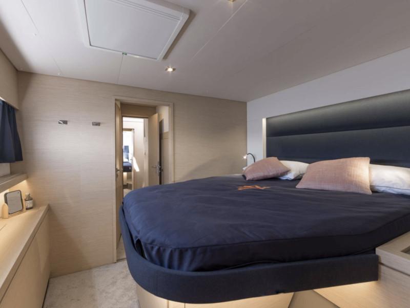 Book yachts online - catamaran - Saona 47 - 5 cabin version - White Coral - rent