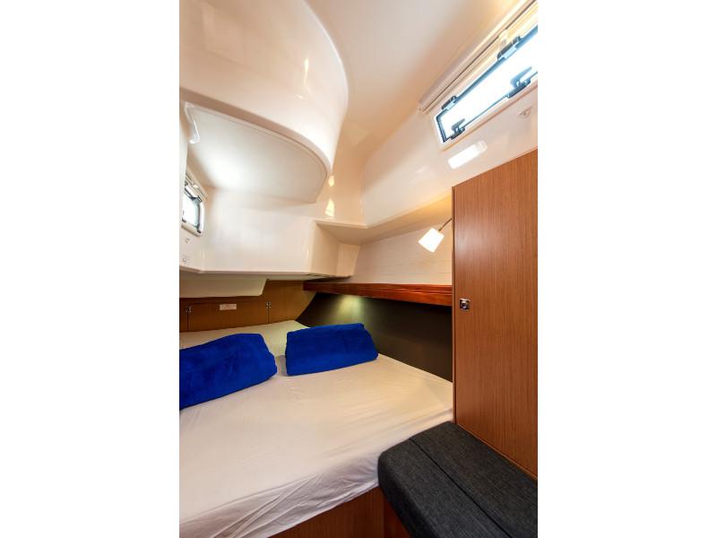 Book yachts online - sailboat - Bavaria Cruiser 37 - Astravi - rent