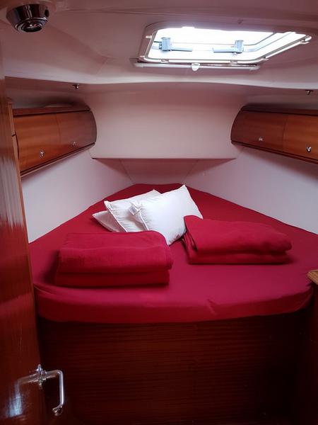 Book yachts online - sailboat - Bavaria 44 - Antares - rent