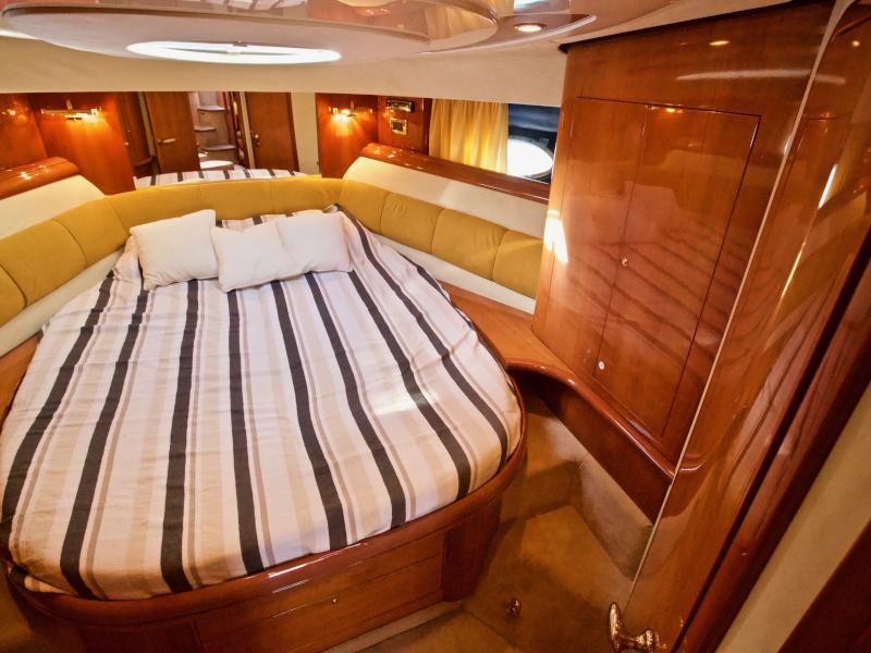 Book yachts online - motorboat - Cranchi Mediterranee 50 HT - Magia - rent