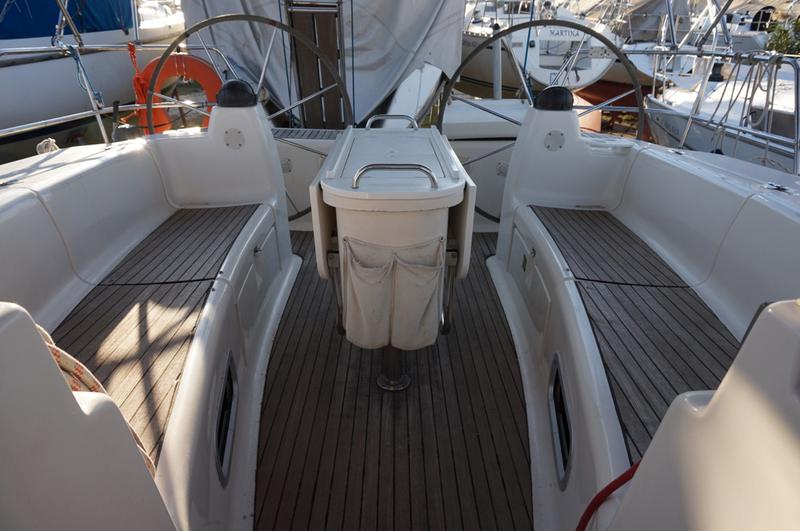 Book yachts online - sailboat - Bavaria 44 - Bavaria 44 (2002) - rent