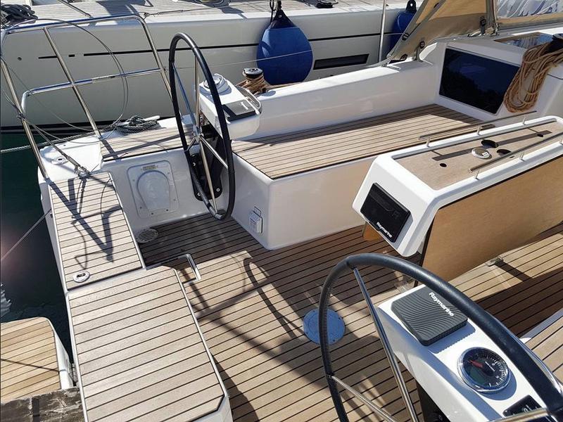 Book yachts online - sailboat - Dufour 360 Grand Large - Ana - rent